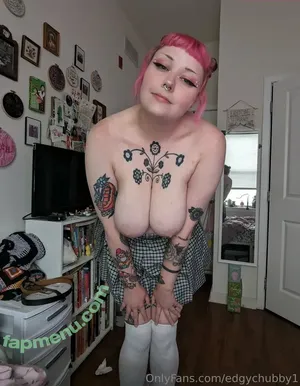edgychubby1 / chubby.bee.designs nude photo #0021