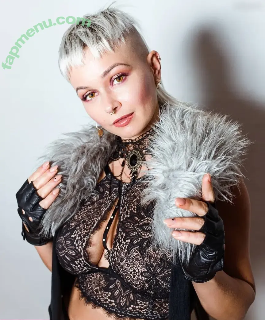 Edith Stehfest nude photo #0004 (edithstehfest)