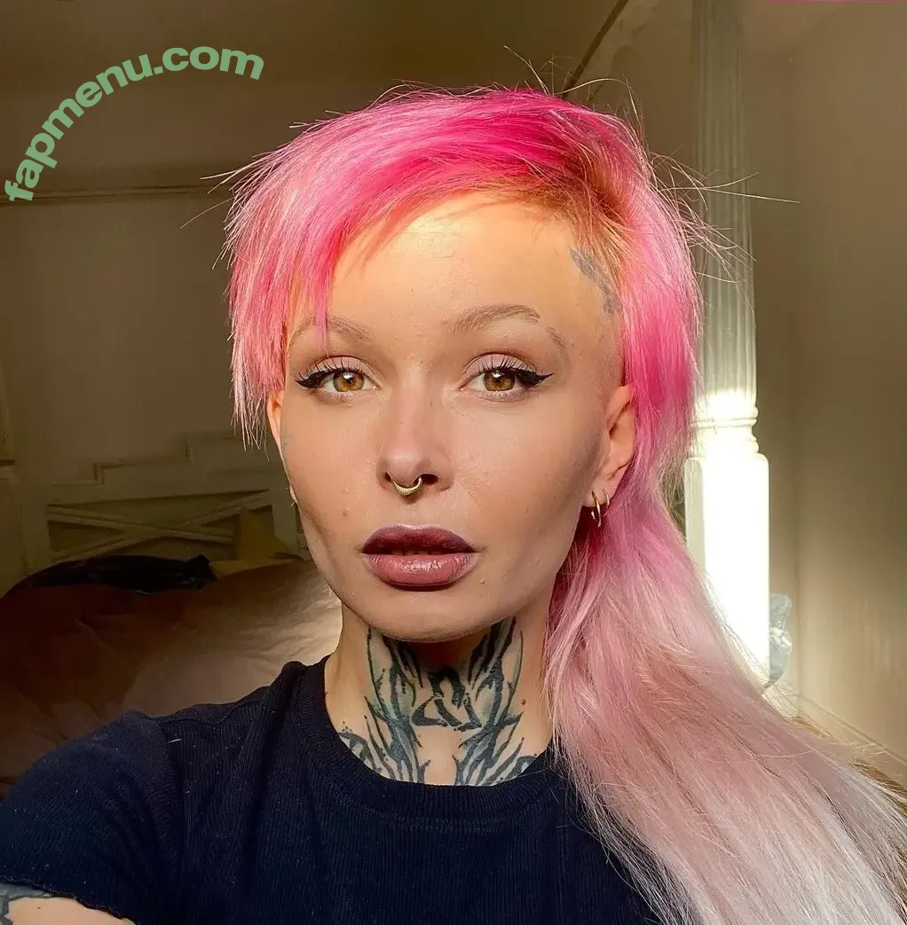 Edith Stehfest nude photo #0044 (edithstehfest)