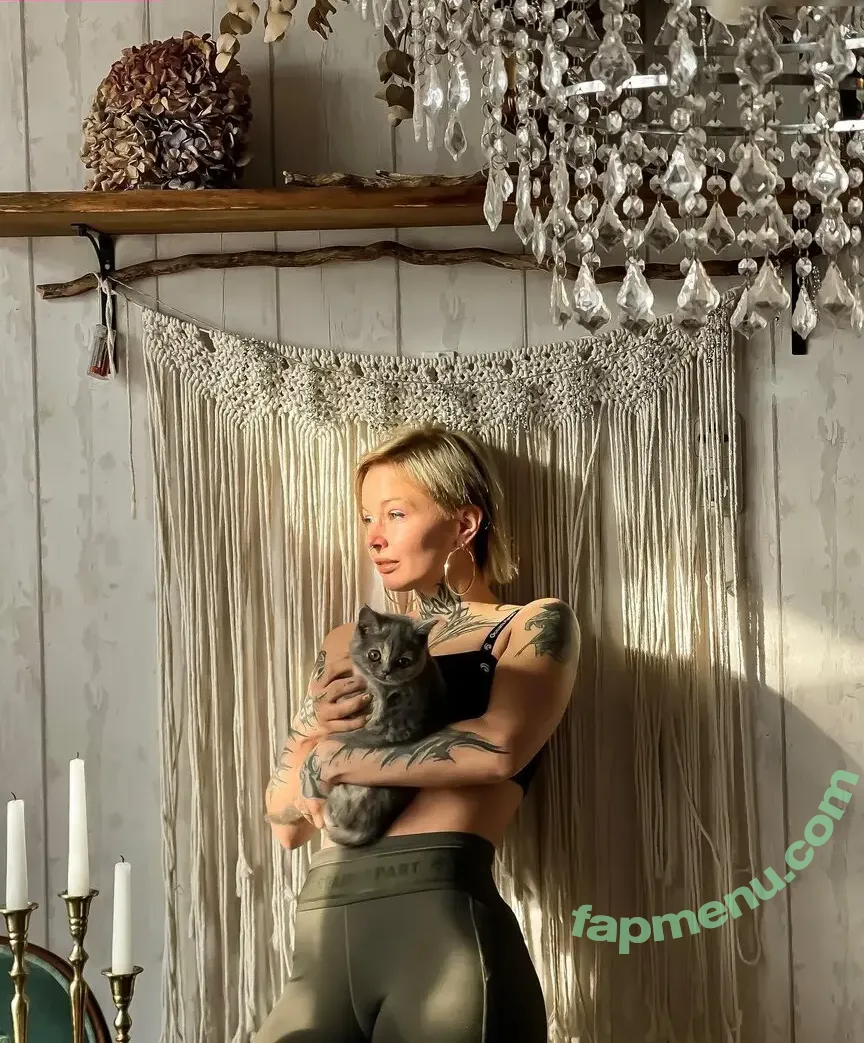 Edith Stehfest nude photo #0049 (edithstehfest)