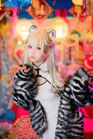 eeelyeee / Ely / Ely_eee nude photo #0605