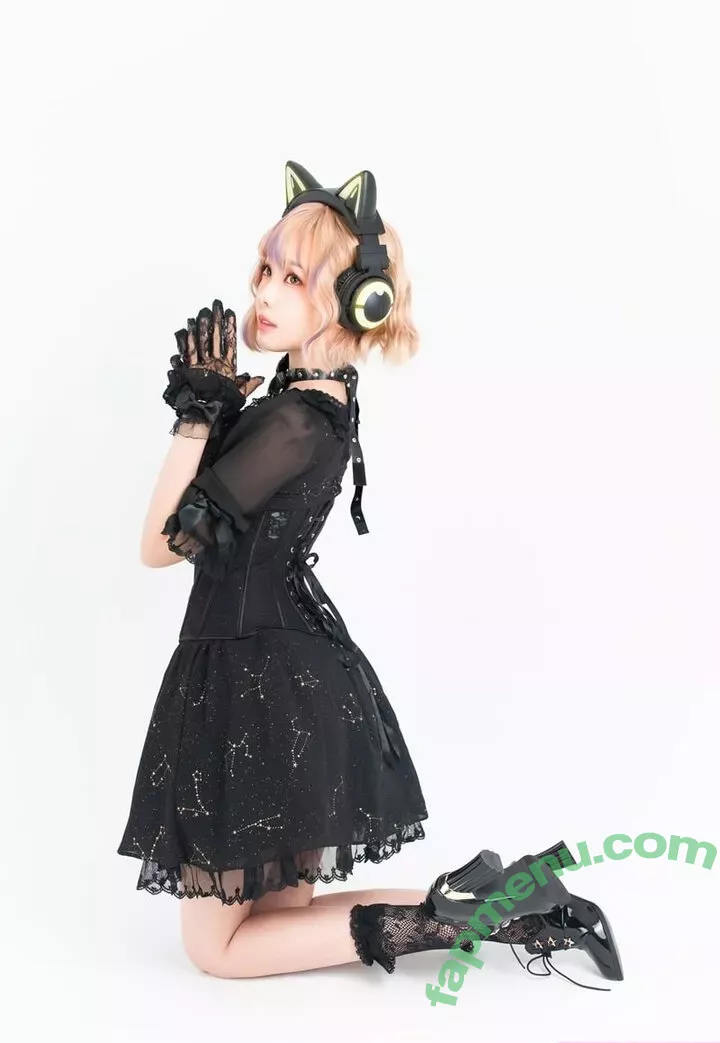 eeelyeee nude photo #0218 (Ely Cosplay / Ely_eee)