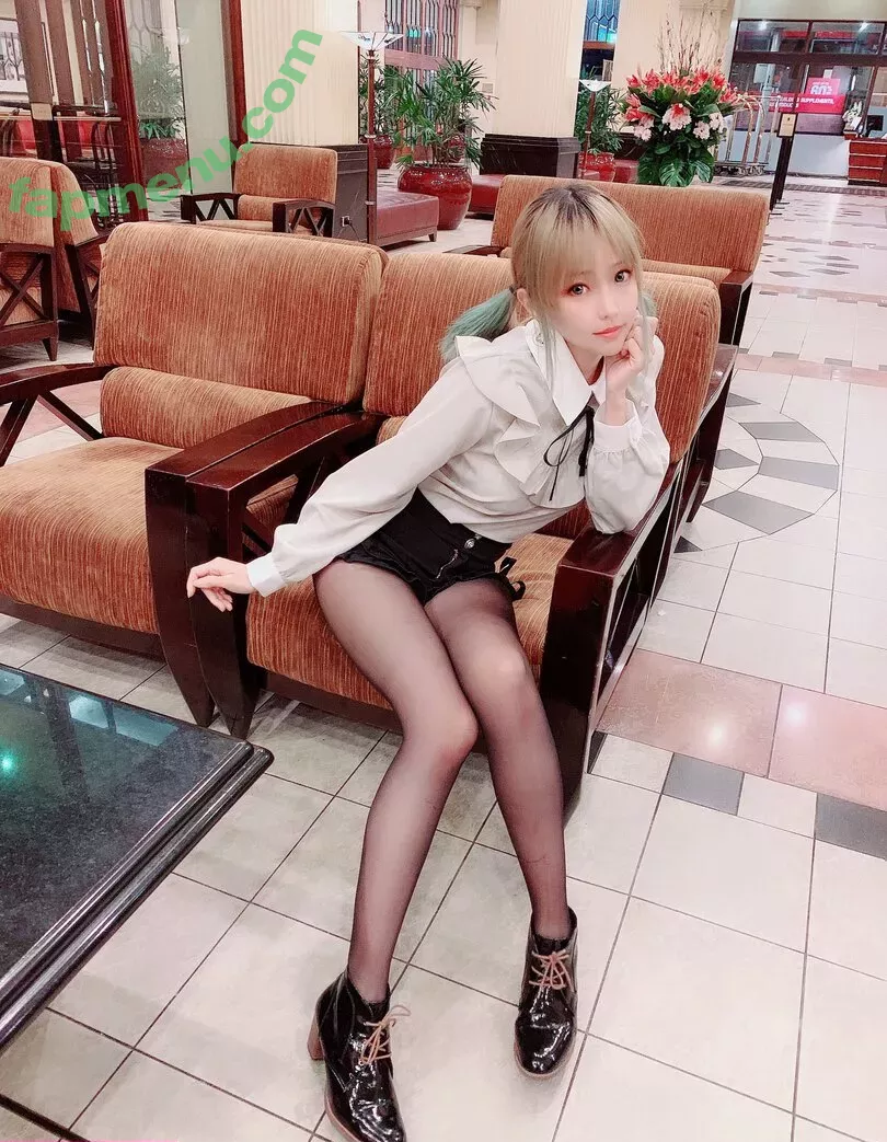 eeelyeee nude photo #0250 (Ely / Ely_eee)