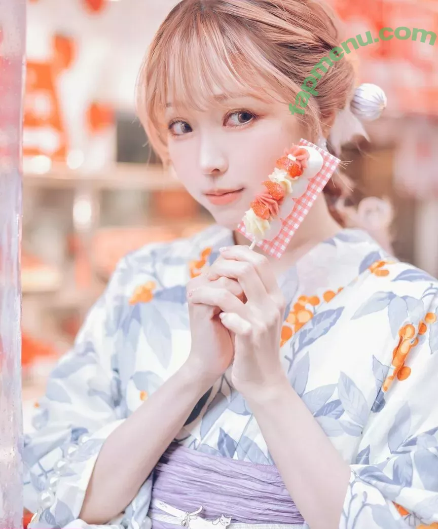 eeelyeee nude photo #0304 (Ely / Ely_eee)