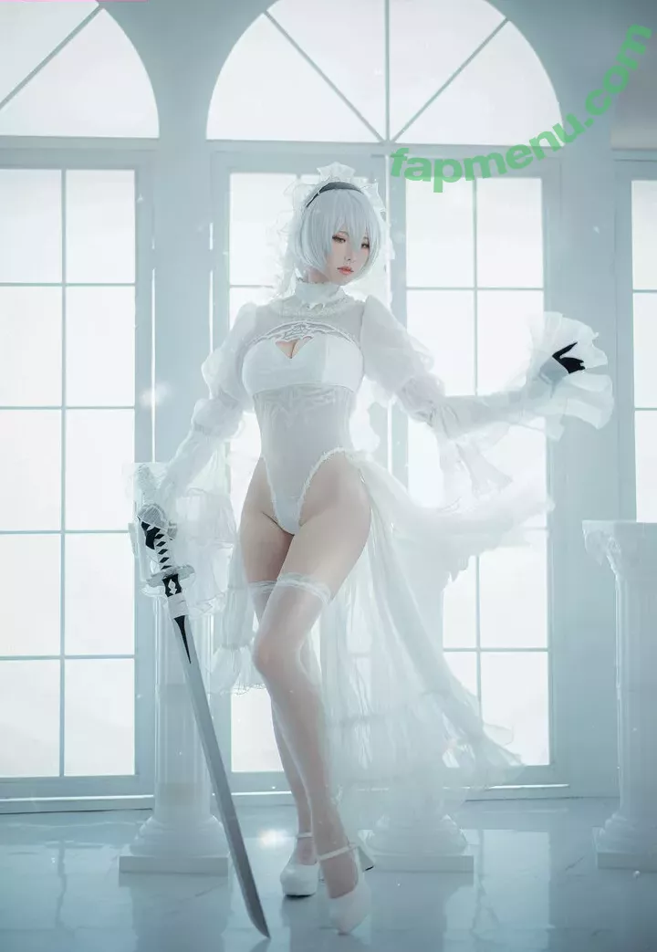 eeelyeee nude photo #0402 (Ely / Ely_eee)