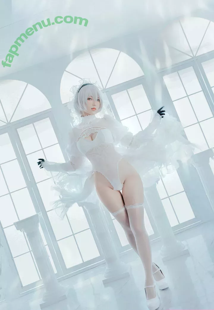 eeelyeee nude photo #0404 (Ely / Ely_eee)