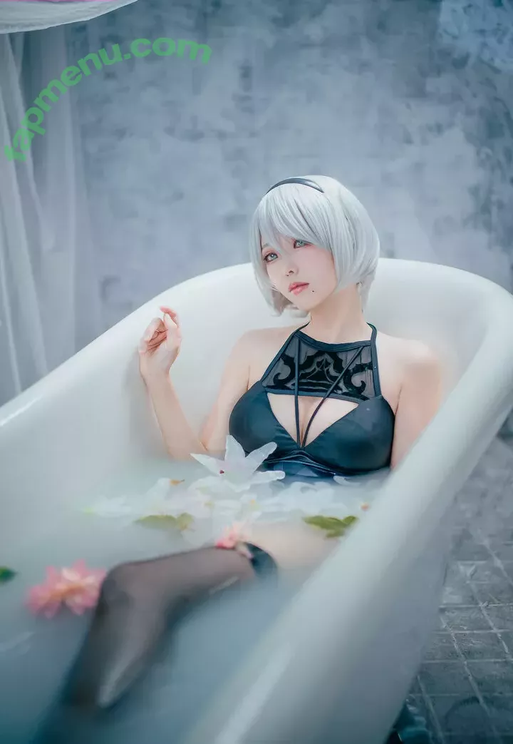 eeelyeee nude photo #0422 (Ely / Ely_eee)