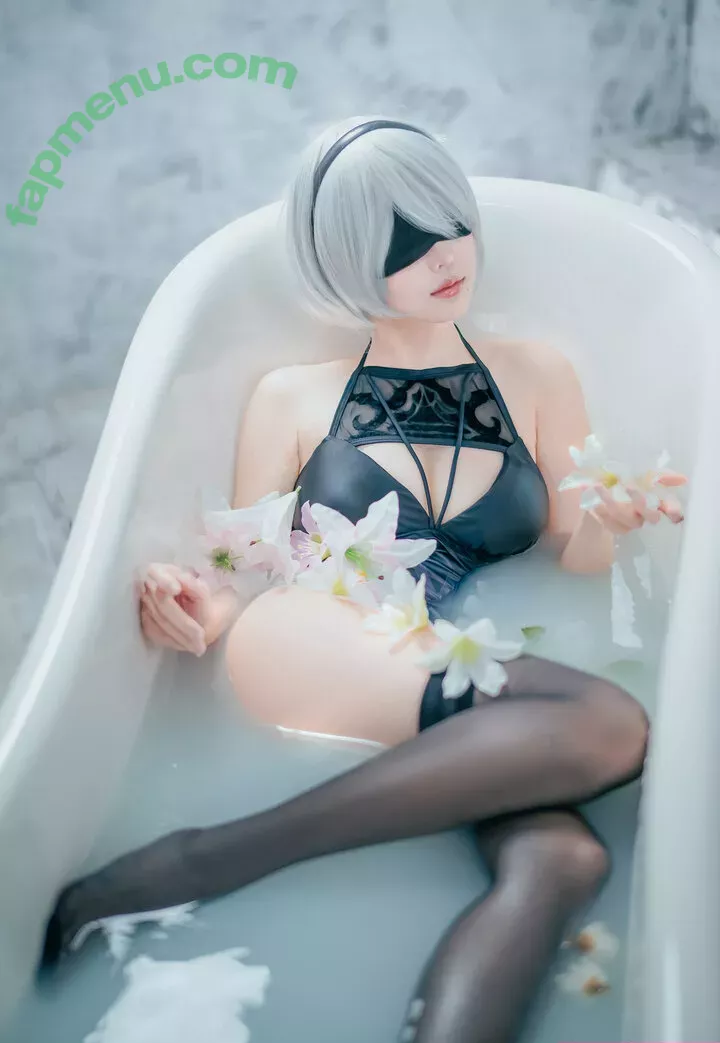 eeelyeee nude photo #0426 (Ely / Ely_eee)