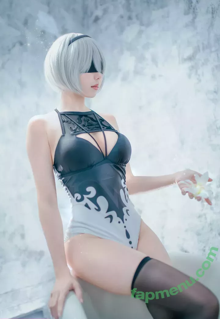 eeelyeee nude photo #0437 (Ely / Ely_eee)