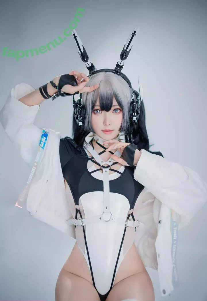 eeelyeee nude photo #0456 (Ely / Ely_eee)