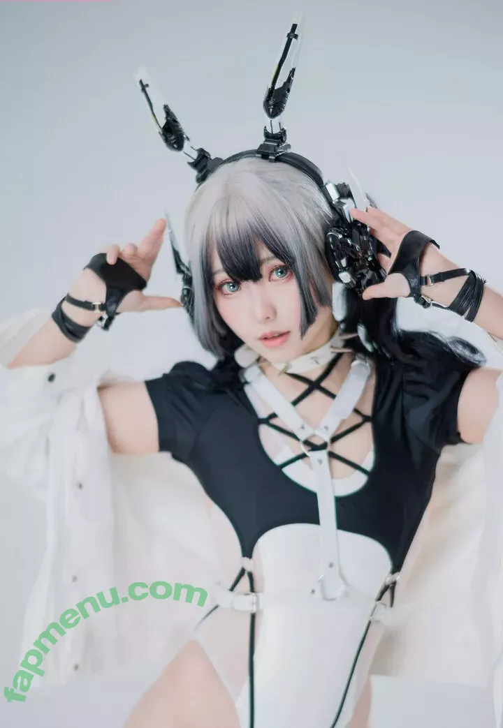 eeelyeee nude photo #0468 (Ely / Ely_eee)