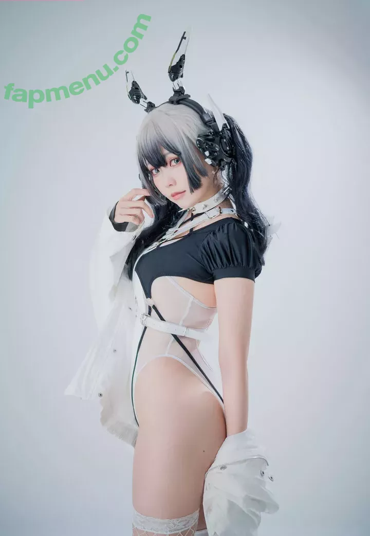 eeelyeee nude photo #0470 (Ely / Ely_eee)