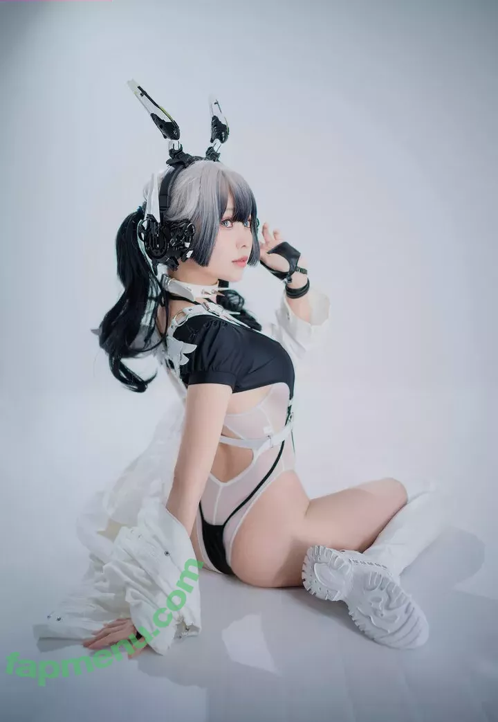 eeelyeee nude photo #0479 (Ely / Ely_eee)