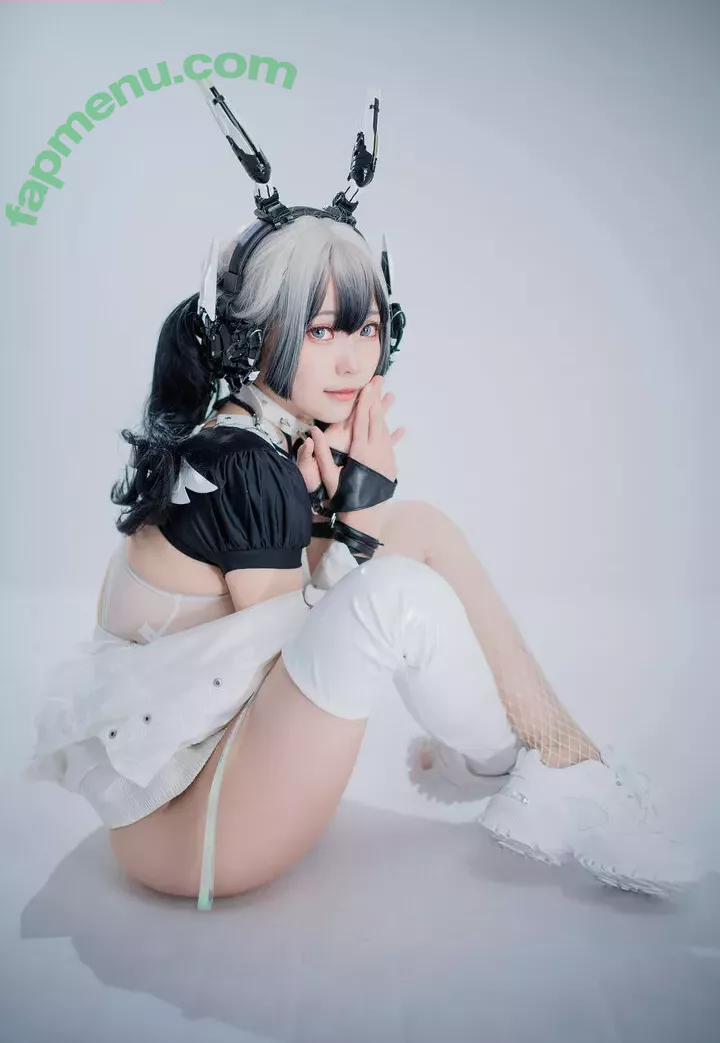 eeelyeee nude photo #0483 (Ely / Ely_eee)