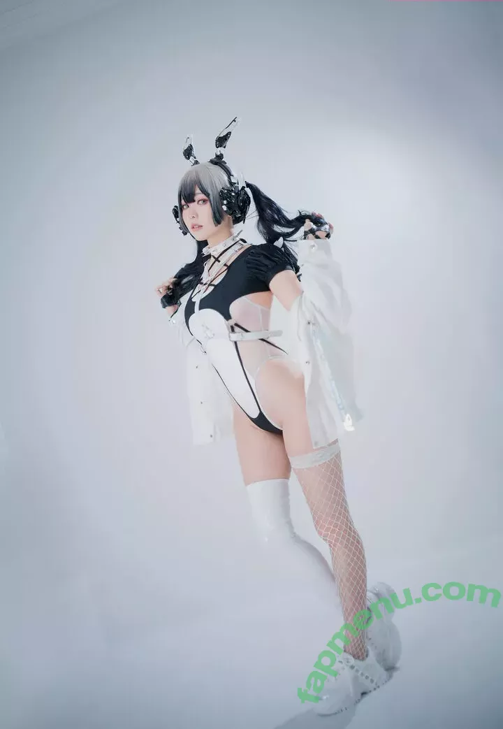 eeelyeee nude photo #0484 (Ely / Ely_eee)