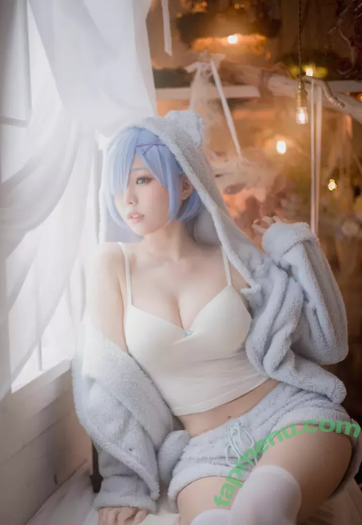 eeelyeee nude photo #0499 (Ely / Ely_eee)