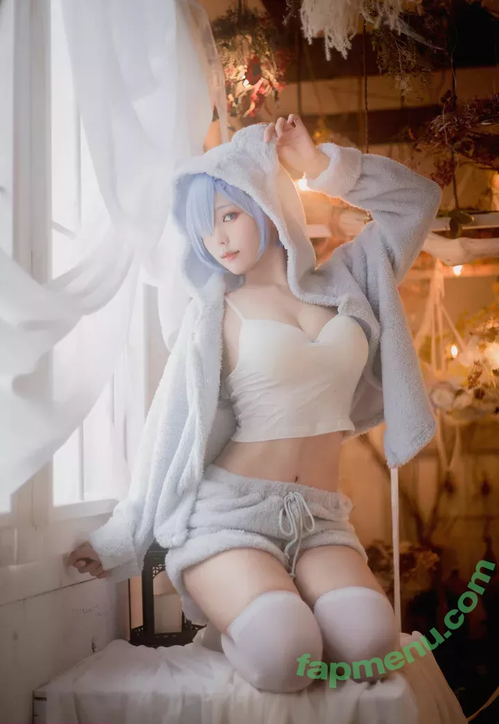 eeelyeee nude photo #0504 (Ely / Ely_eee)