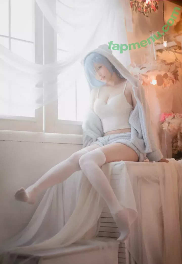 eeelyeee nude photo #0509 (Ely / Ely_eee)