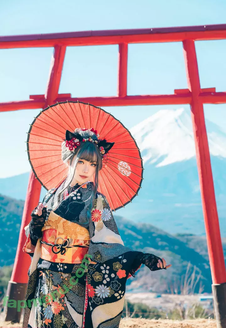 eeelyeee nude photo #0545 (Ely / Ely_eee)