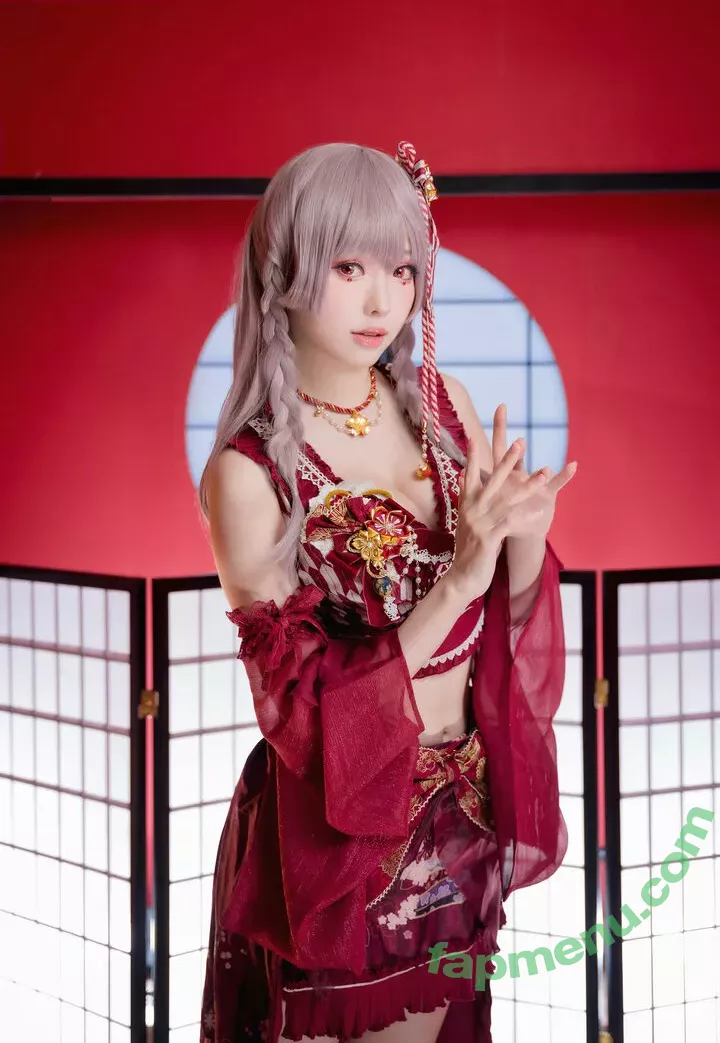 eeelyeee nude photo #0602 (Ely / Ely_eee)