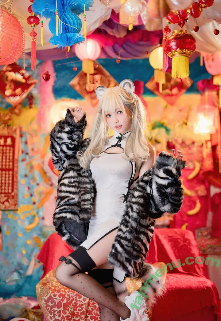 eeelyeee nude photo #0603 (Ely / Ely_eee)