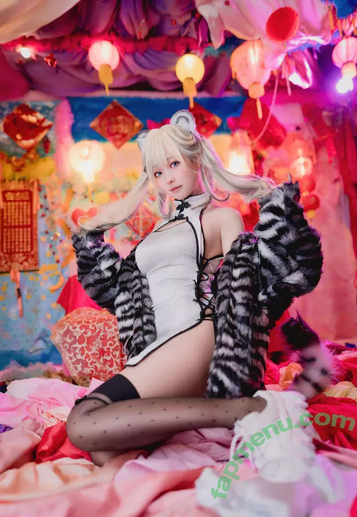 eeelyeee nude photo #0610 (Ely / Ely_eee)