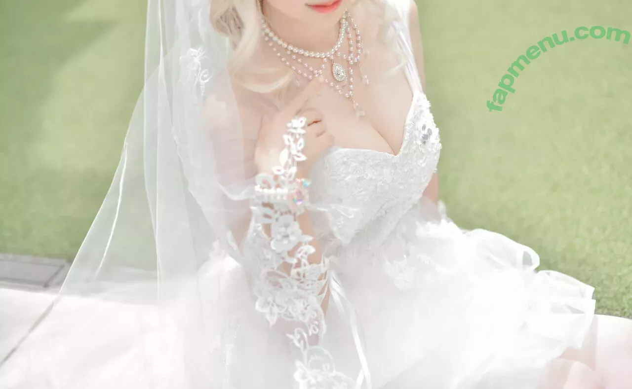 eeelyeee nude photo #0647 (Ely / Ely_eee)