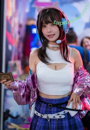 eeelyeee / Ely Cosplay / Ely_eee nude photo #1438
