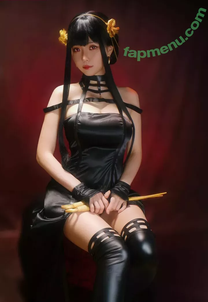 eeelyeee nude photo #1170 (Ely Cosplay / Ely_eee)