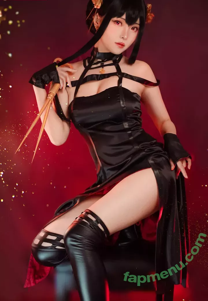 eeelyeee nude photo #1173 (Ely Cosplay / Ely_eee)