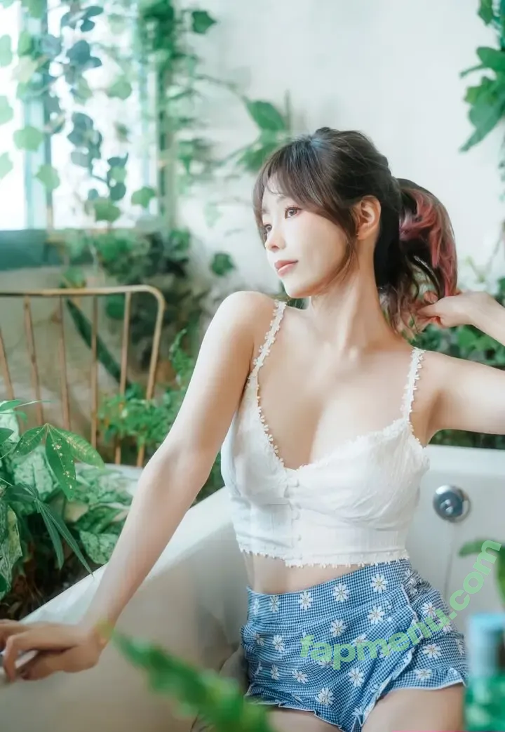 eeelyeee nude photo #1427 (Ely Cosplay / Ely_eee)