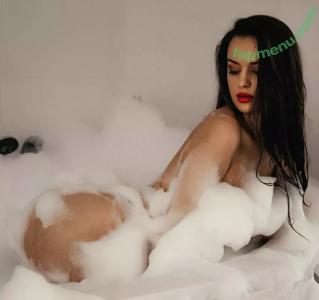 eeemilyyy nude photo #0051 (eeemilyyy)