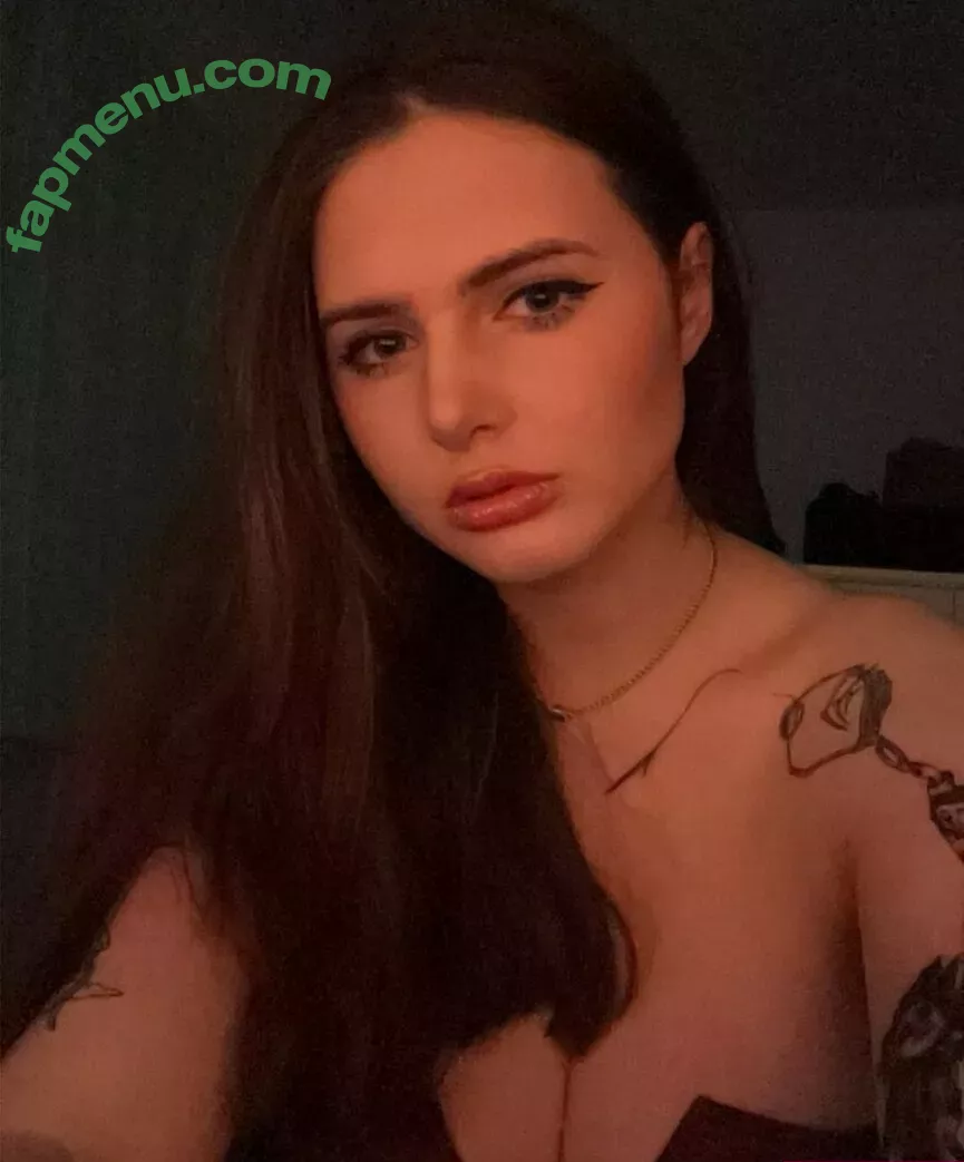 eekhat nude photo #0040 (blubberlardface)