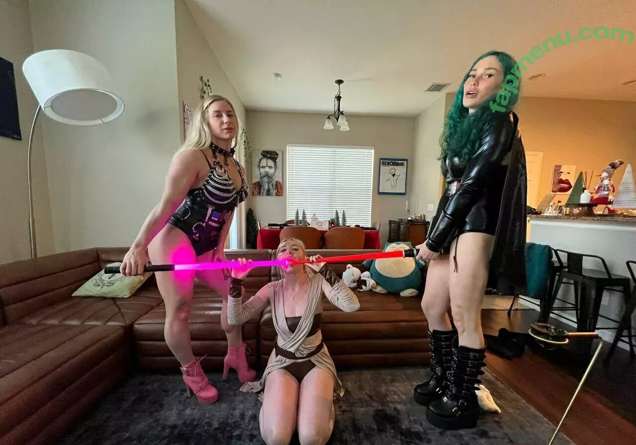 Eevee Bee nude photo #0414 (Eeveebeeshow / eevee_bee / eeveethebee)