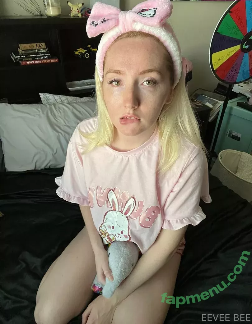 Eevee Bee nude photo #0441 (Eeveebeeshow / eevee_bee / eeveethebee)