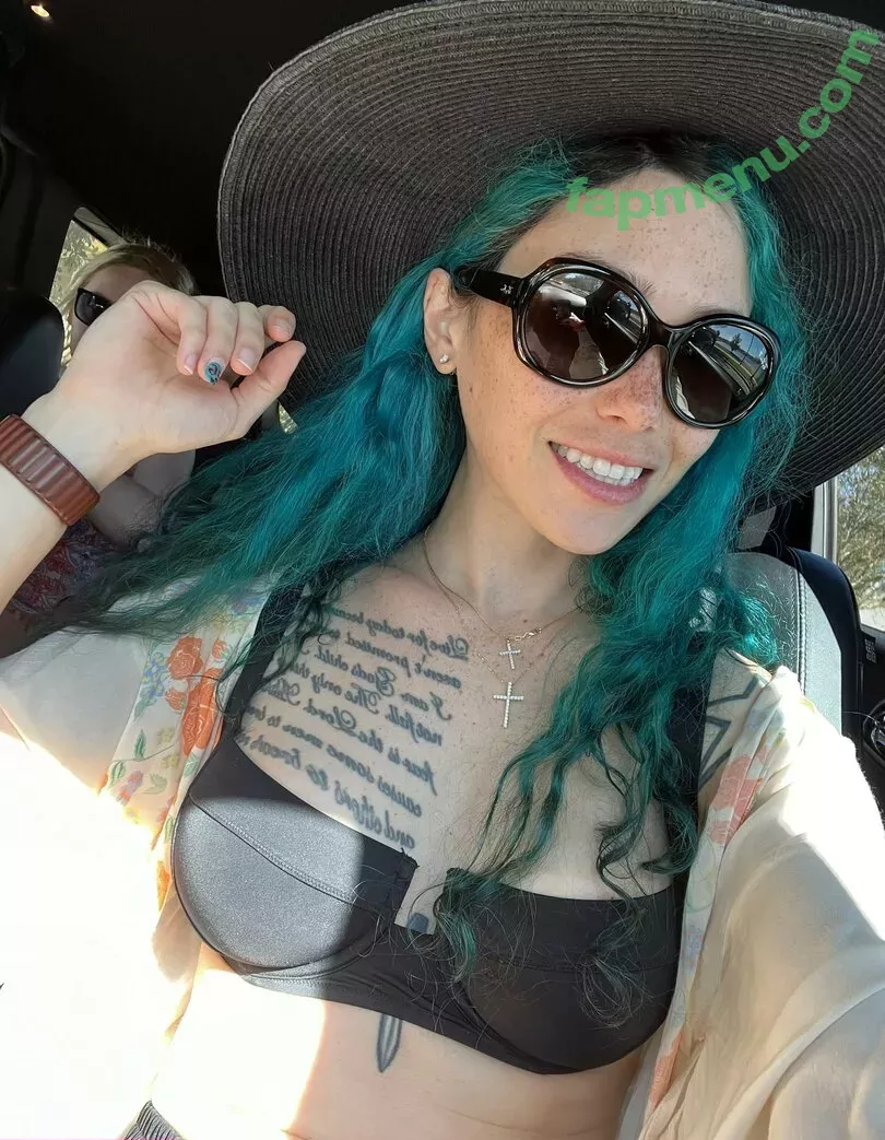 Eevee Bee nude photo #0507 (Eeveebeeshow / eevee_bee / eeveethebee)