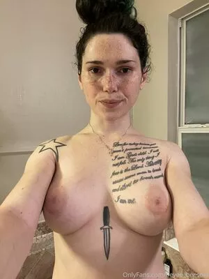 eeveebeevip / eeveebee nude photo #0007