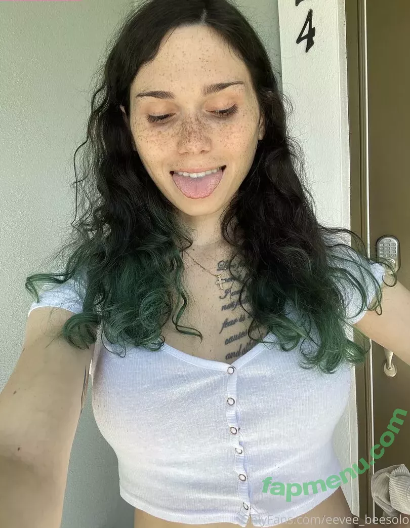 eeveebeevip nude photo #0036 (eeveebee)