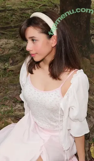 Eeveenara / Eevee Enara nude photo #0005