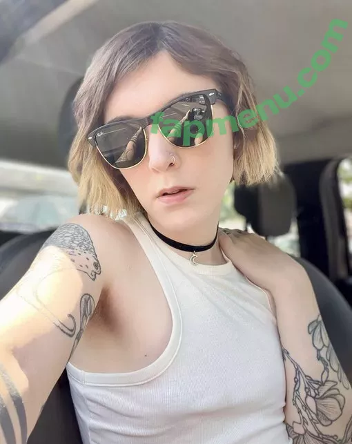 Eevivivi nude photo #0014 (eeveevivii)