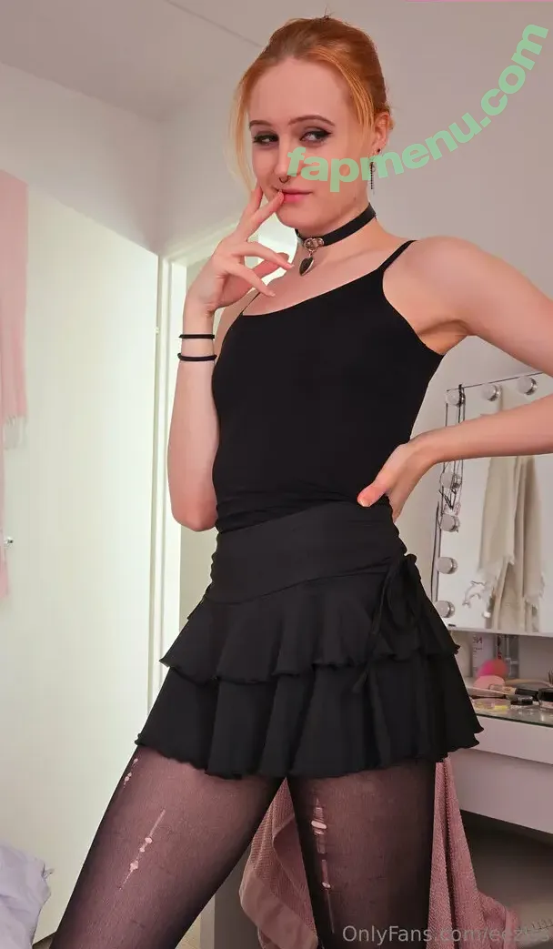 eeziss nude photo #0282 (eeezisss)