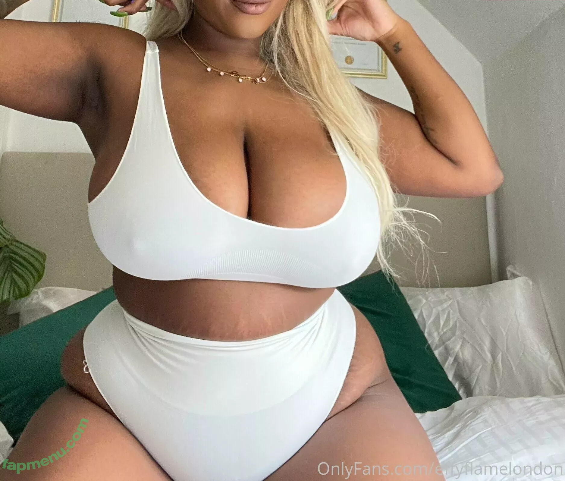 Effy Flame nude photo #0017 (effyflamelondon)