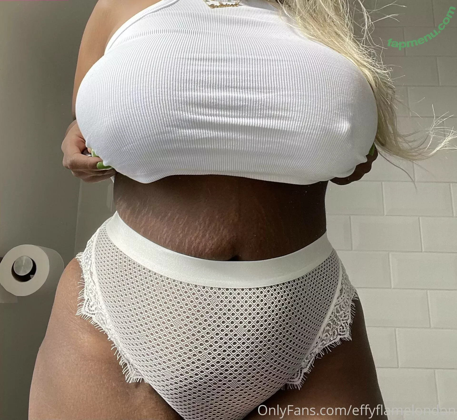 Effy Flame nude photo #0060 (effyflamelondon)