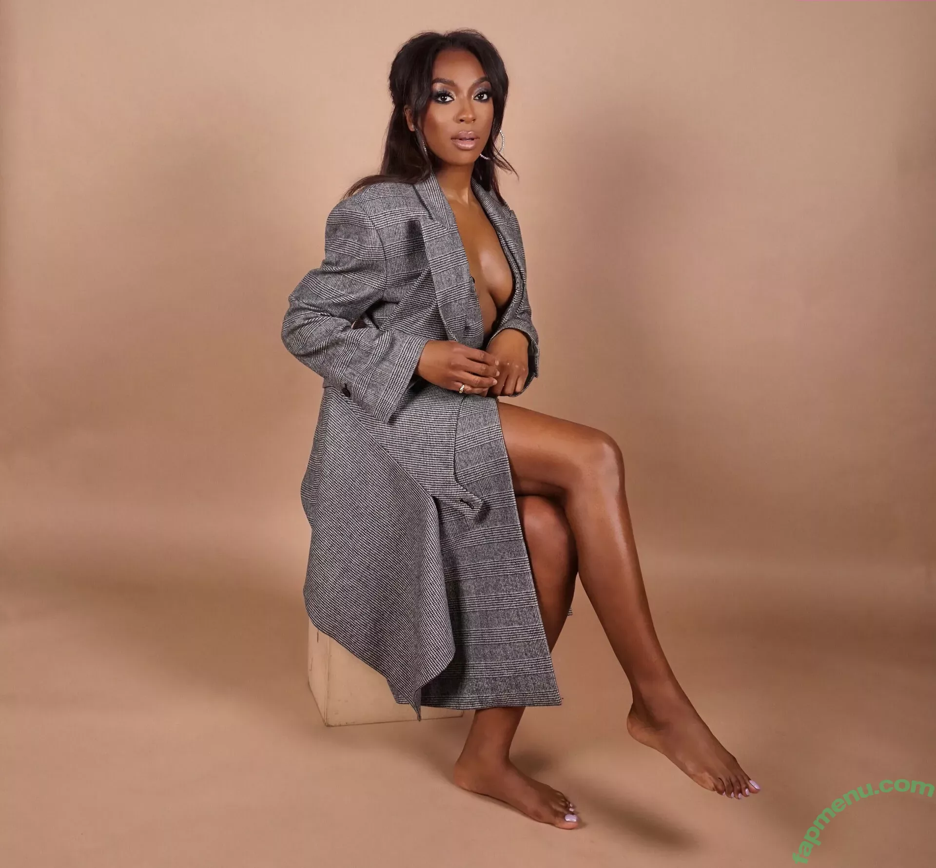 Ego Nwodim nude photo #0019 (eggyboom)
