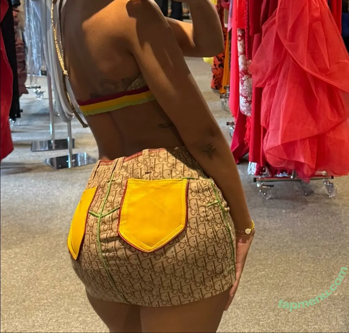 ehagabz nude photo #0024 (ehagabz)