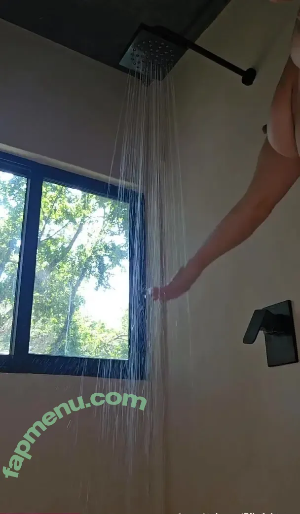 Eila Adams nude photo #0004 (eilaadams / flexapeeler)