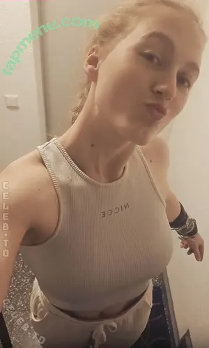 einfachnurchristiinaa / einfachnurchristiina nude photo #0150