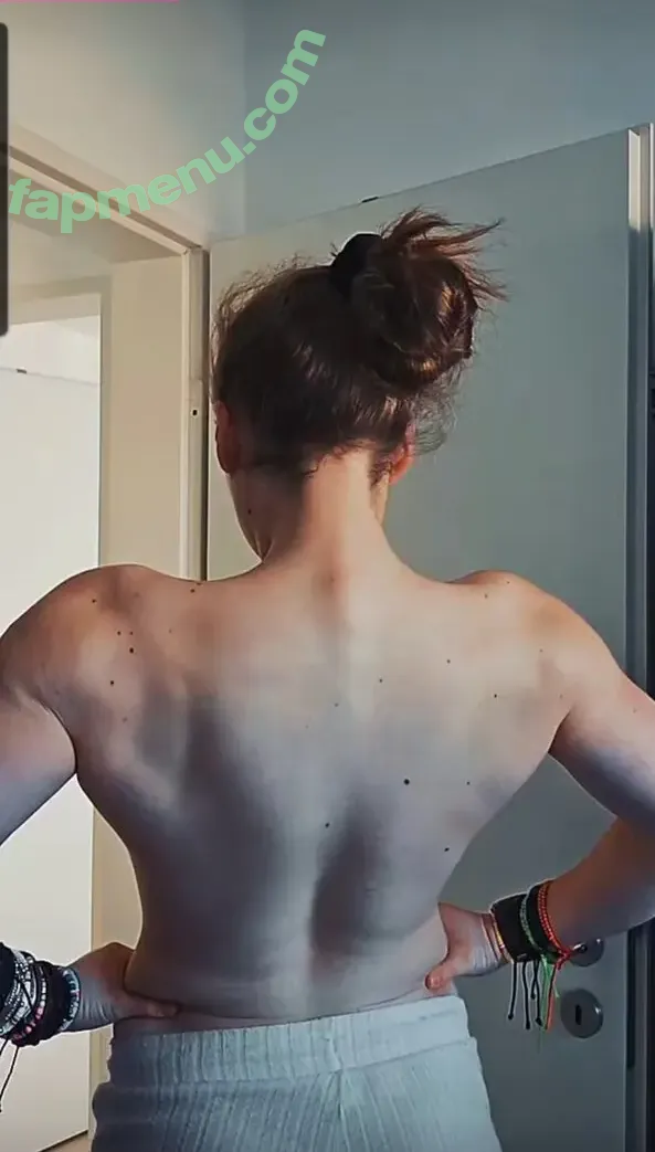einfachnurchristiinaa nude photo #0126 (einfachnurchristiinaa)