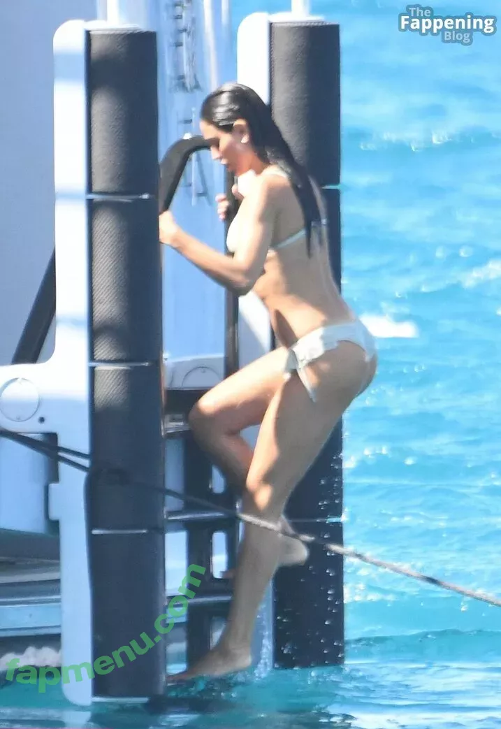 Eiza Gonzalez nude photo #0881 (eizagonzalez / elisagonz)