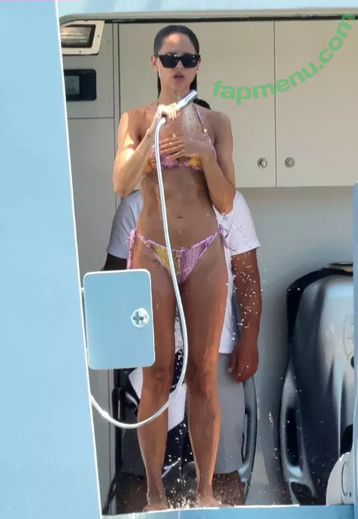 Eiza Gonzalez nude photo #0908 (eizagonzalez / elisagonz)